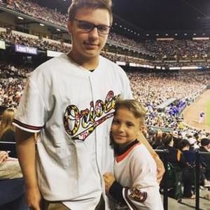 Meet your Posher, Cameron